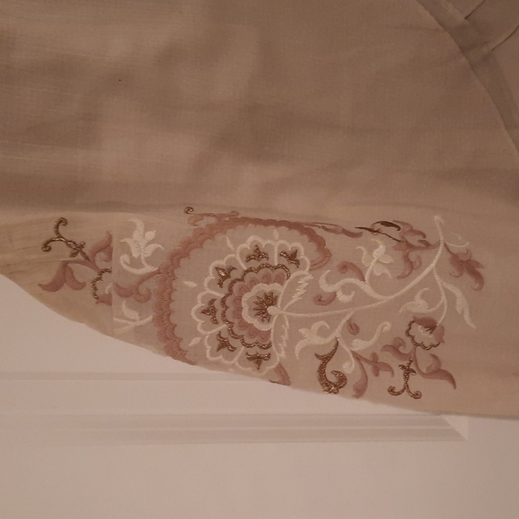 Sleeveless Floreat Top in Taupe - Picture 4 of 6